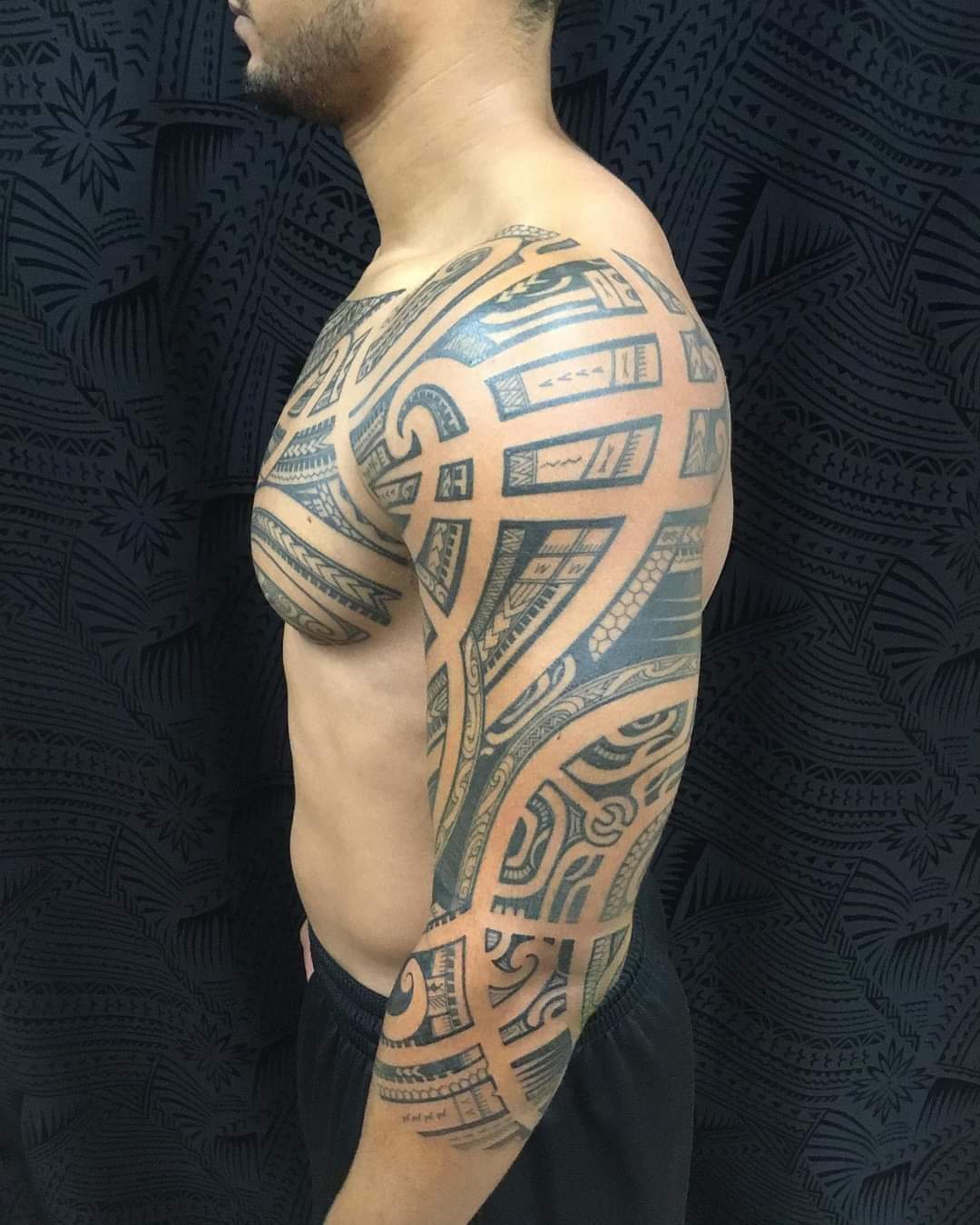 Polynesische tattoosleeve mixed stijl maori marquesan samoan